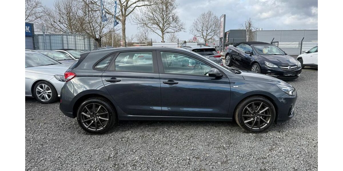 Hyundai i30 78.000 km 15.900 &euro; Lollar 35457