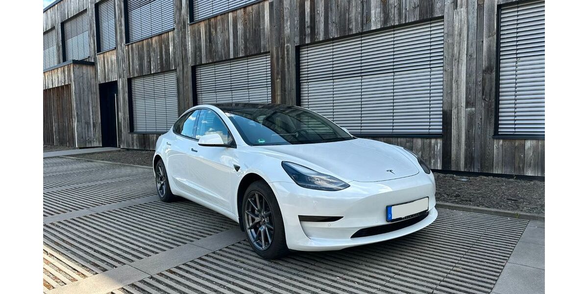 Tesla Model 3 74.451 km 22.900 &euro; Wettenberg 35435