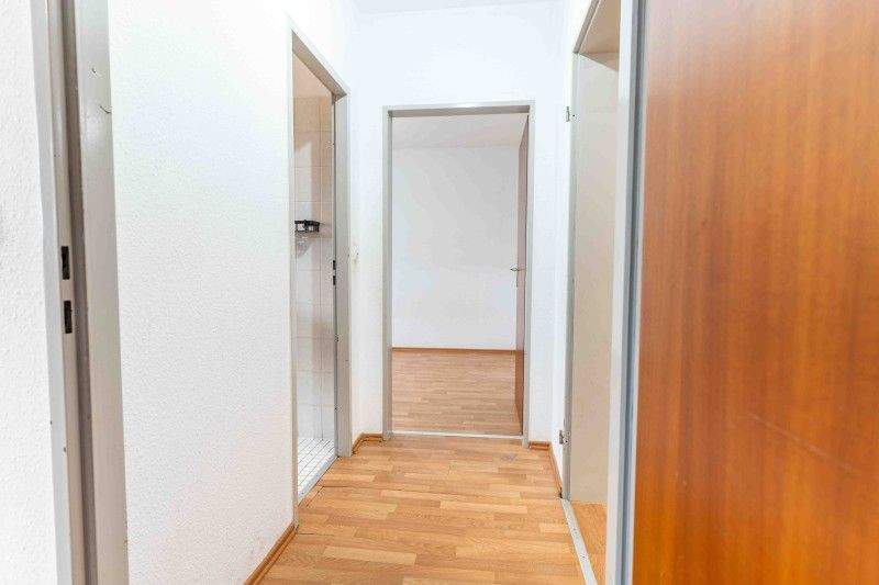 Etagenwohnung Lollar Ruttershausen - 3 Zimmer, 99 m&sup2;, 990&euro; | Angebot:25768508