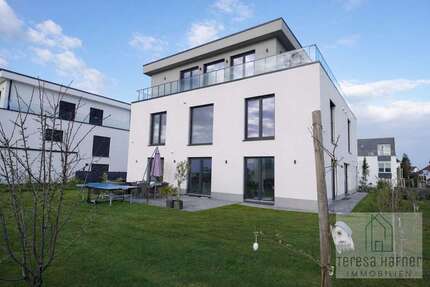 Haus Butzbach - 10 Zimmer, 378 m&sup2;, 1.470.000&euro; | Angebot:26007820