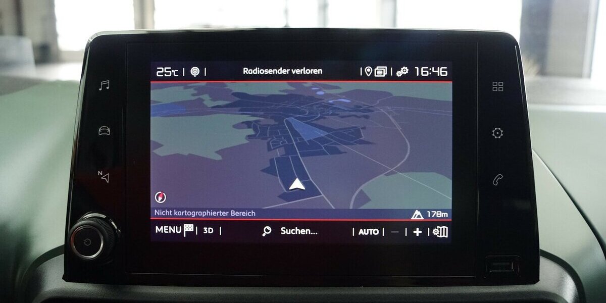 Citroen Berlingo 1.2 PureTech EAT8 Shine XL AHK 38.900 km 26.330 &euro; Lich 35423