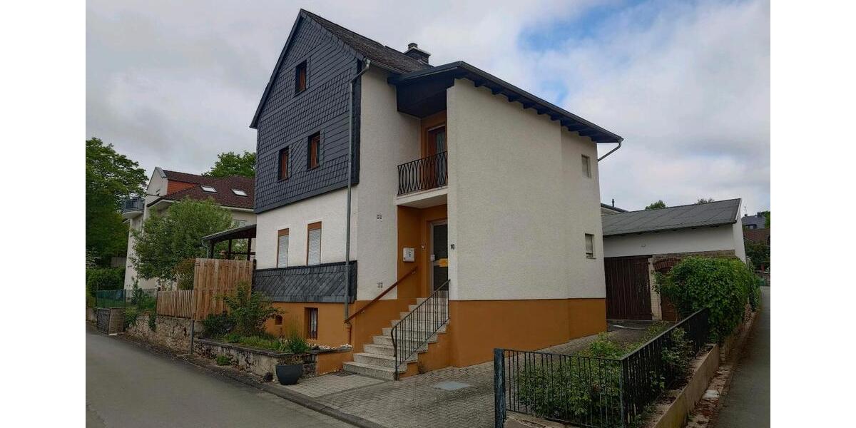 Einfamilienhaus Aßlar - 8 Zimmer, 150 m&sup2;, 350.000&euro; | Angebot:26496954