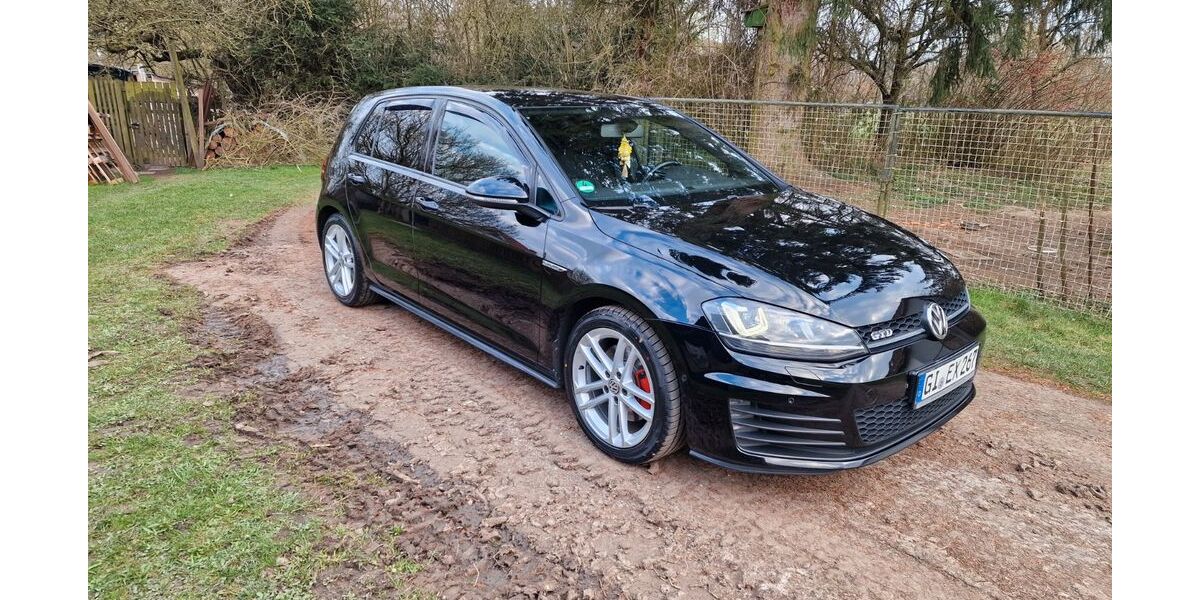 VW Golf 218.000 km 11.000 &euro; Langgons 35428