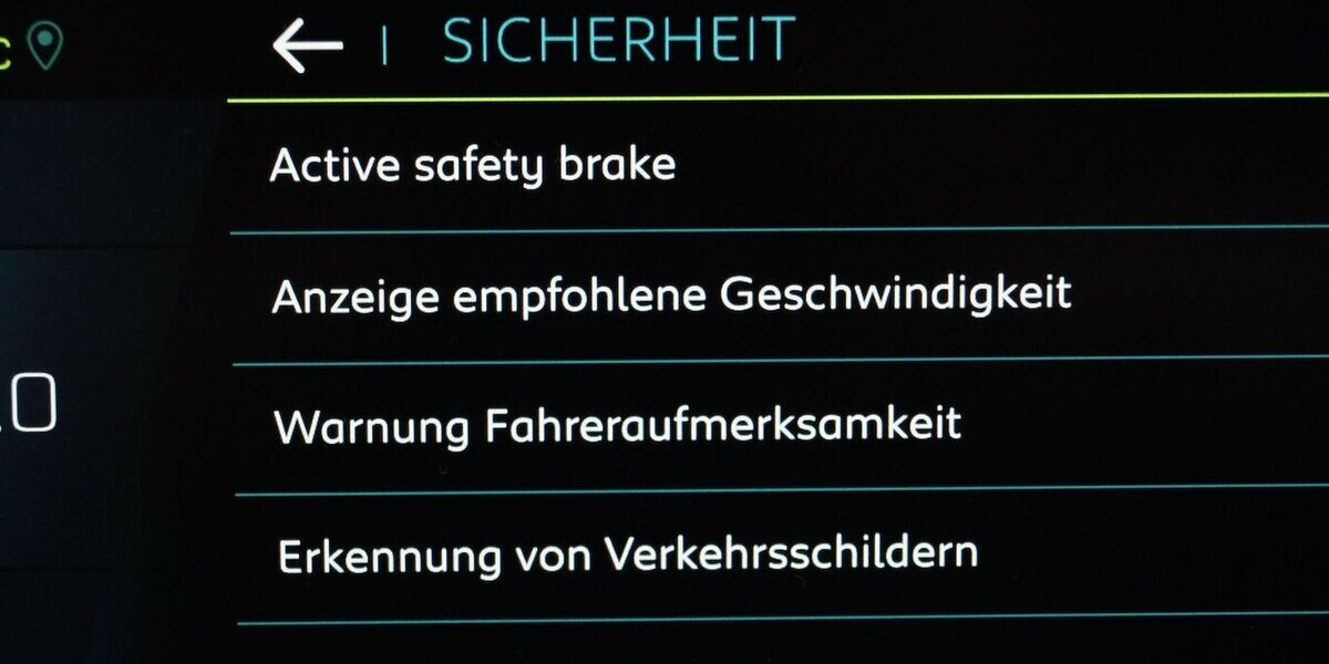 Peugeot 3008 225 GT Plug-In Hybrid LED CARPLAY LEDER 52.400 km 21.220 &euro; Lich 35423