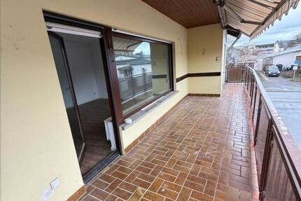 Wohnung Ehringshausen - 4 Zimmer, 99 m&sup2;, 1.000&euro; | Angebot:26272071