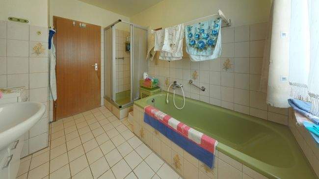 Einfamilienhaus Bad Endbach - 8 Zimmer, 204 m&sup2;, 213.000&euro; | Angebot:25726242