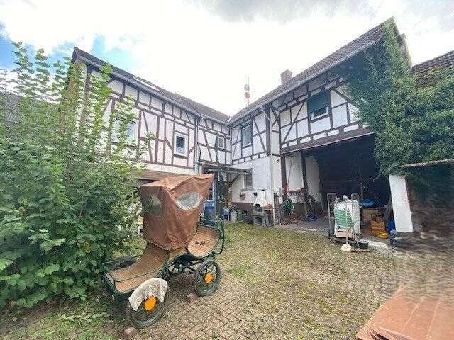 Bauernhaus, Landhaus Hüttenberg Vollnkirchen - 8 Zimmer, 233 m&sup2;, 265.000&euro; | Angebot:25780713