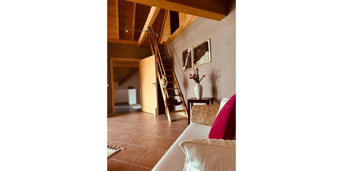 Dachgeschoßwohnung Mittenaar - 3 Zimmer, 120 m&sup2;, 700&euro; | Angebot:26228114