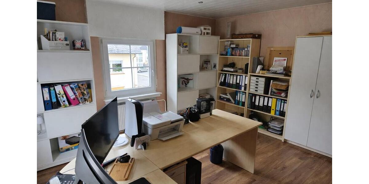 Mehrfamilienhaus, Wohnhaus Haiger - 11 Zimmer, 240 m&sup2;, 599.000&euro; | Angebot:26072521