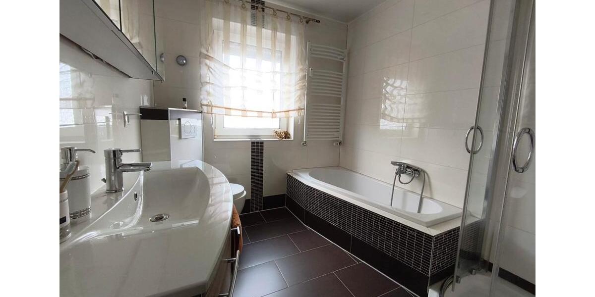 Etagenwohnung Lollar - 3.5 Zimmer, 85 m&sup2;, 264.000&euro; | Angebot:26591770