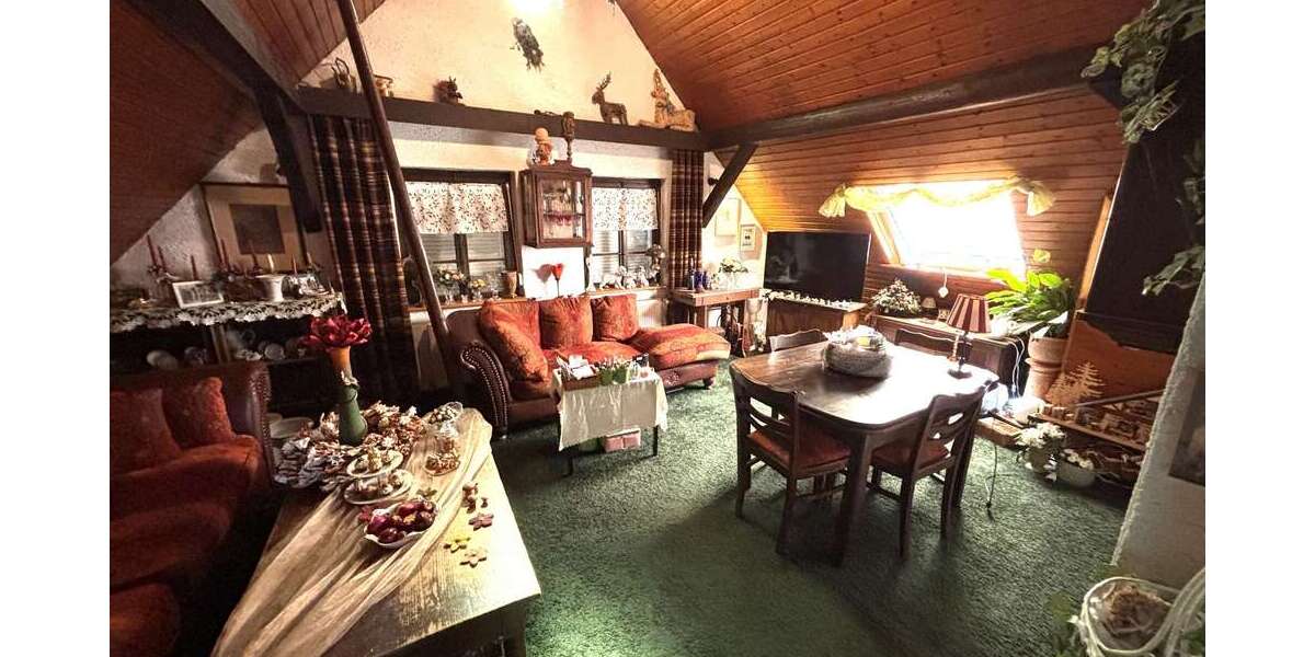 Großes Anwesen mit vielen Möglichkeiten im Grünen - Anwesen Ehringshausen | Angebot:26738021