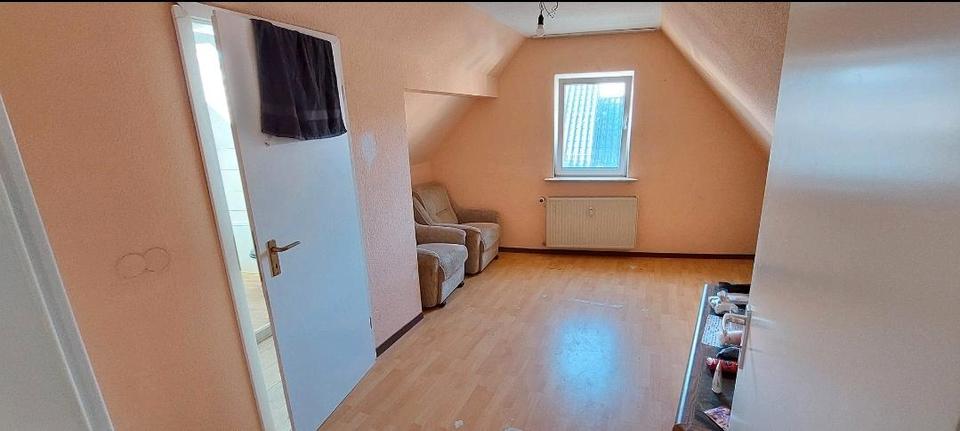 Dachgeschoßwohnung Pohlheim - 2 Zimmer, 40 m&sup2;, 590&euro; | Angebot:25854970