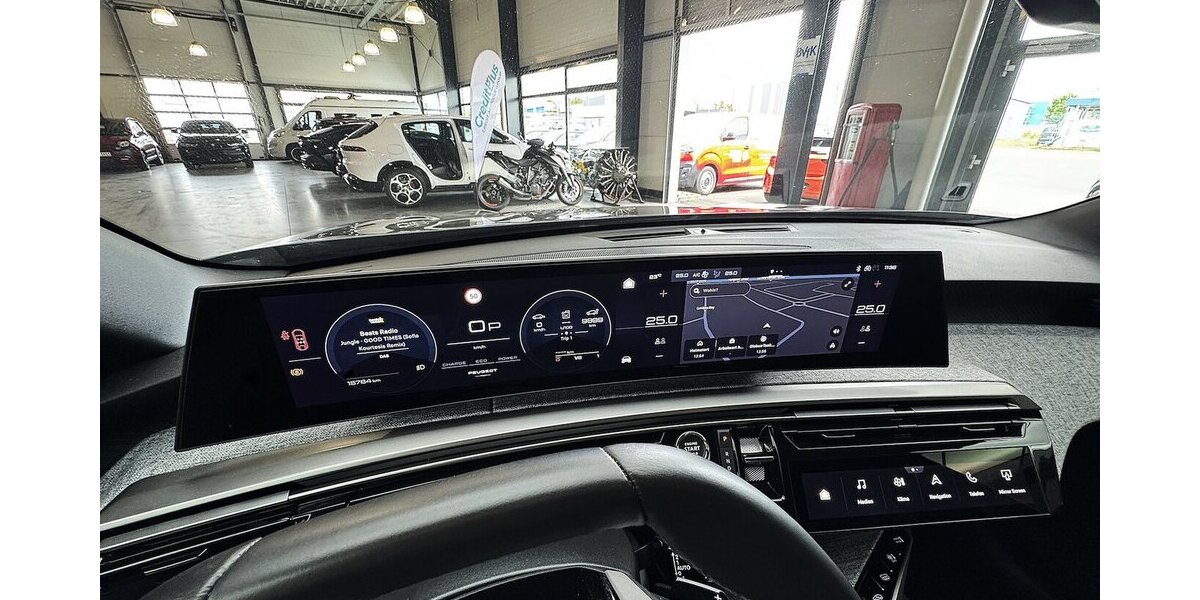 Peugeot 3008 Allure 145 Mild Hybrid Full LED 360° 15.800 km 25.320 &euro; Lich 35423
