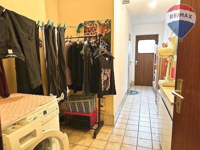 Mehrfamilienhaus, Wohnhaus Runkel Schadeck - 9 Zimmer, 360 m&sup2;, 425.000&euro; | Angebot:25664422