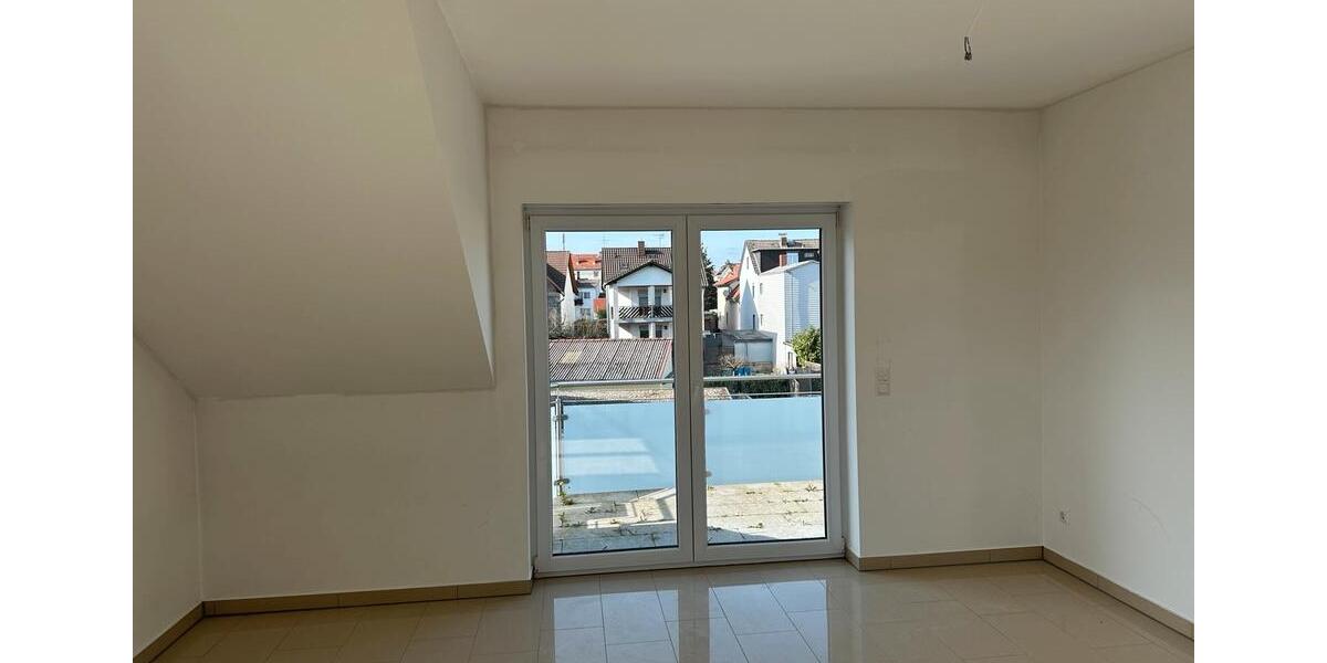 Dachgeschoßwohnung Gießen Wieseck - 3 Zimmer, 90 m&sup2;, 1.150&euro; | Angebot:26050734