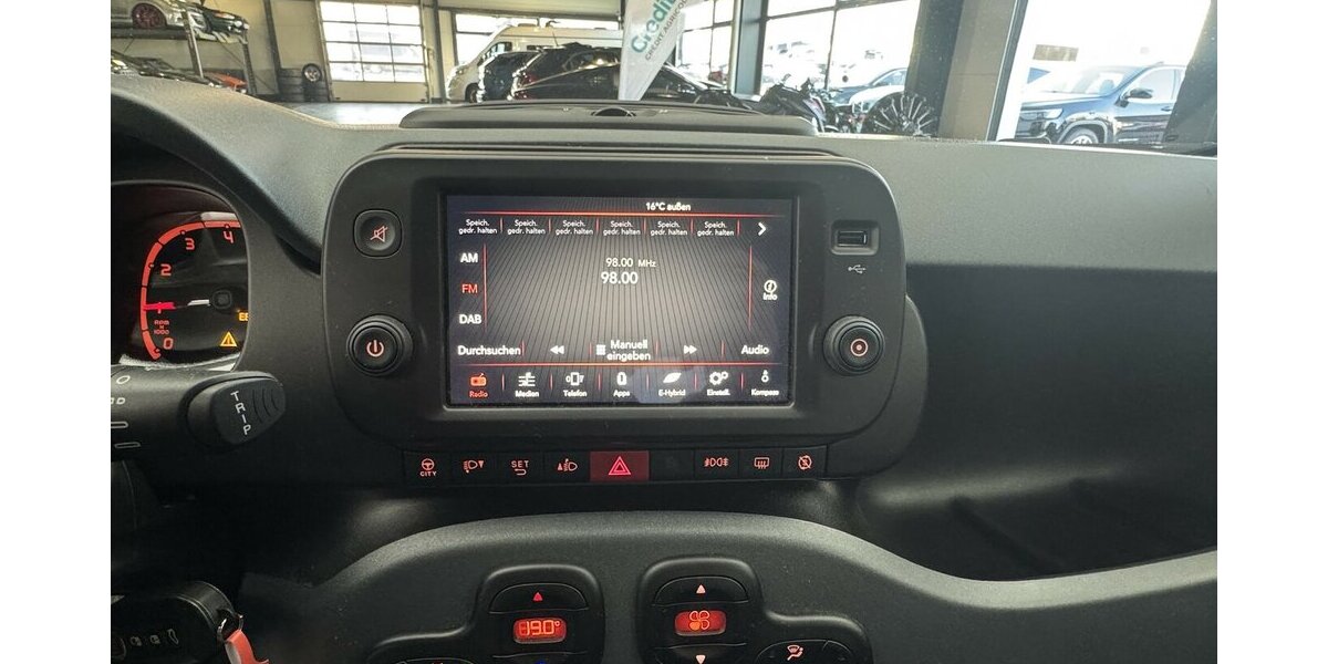 Fiat Panda Cross Red 1.0 Hybrid 1.Hand Neuwertig! 38.820 km 12.220 &euro; Lich 35423