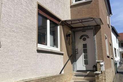 Haus Buseck - 7 Zimmer, 280 m&sup2;, 309.000&euro; | Angebot:23524251