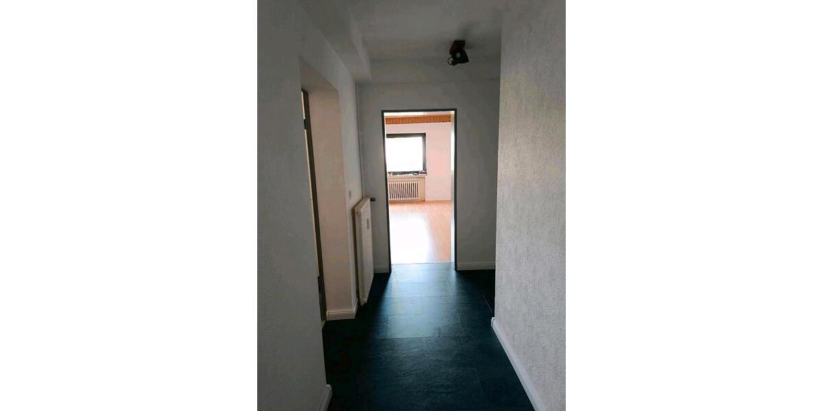 Etagenwohnung Lollar - 2 Zimmer, 68 m&sup2;, 900&euro; | Angebot:26615405