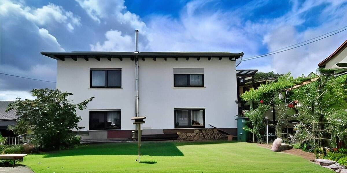 Einfamilienhaus Lich - 9 Zimmer, 245 m&sup2;, 330.000&euro; | Angebot:25685936