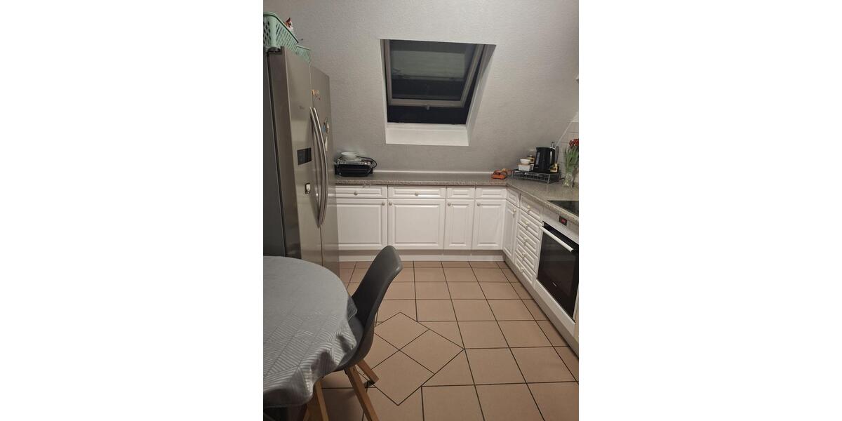 Etagenwohnung Butzbach - 3 Zimmer, 100 m&sup2;, 950&euro; | Angebot:26044451