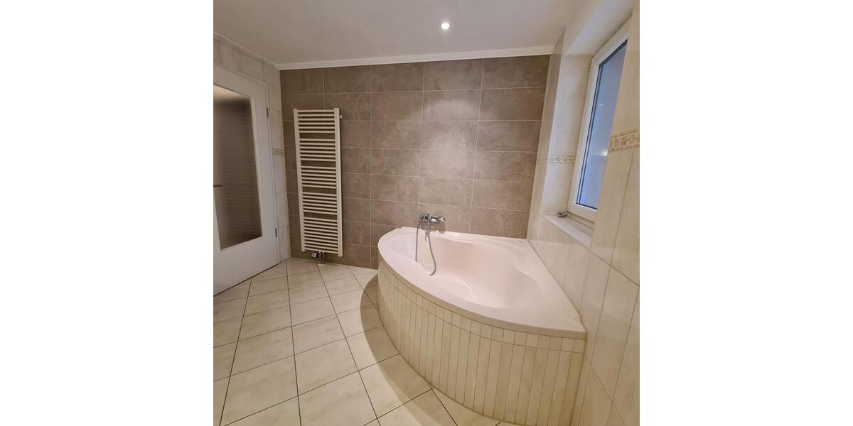 Terrassenwohnung Bad Nauheim - 4.5 Zimmer, 182 m&sup2;, 919.000&euro; | Angebot:24845711