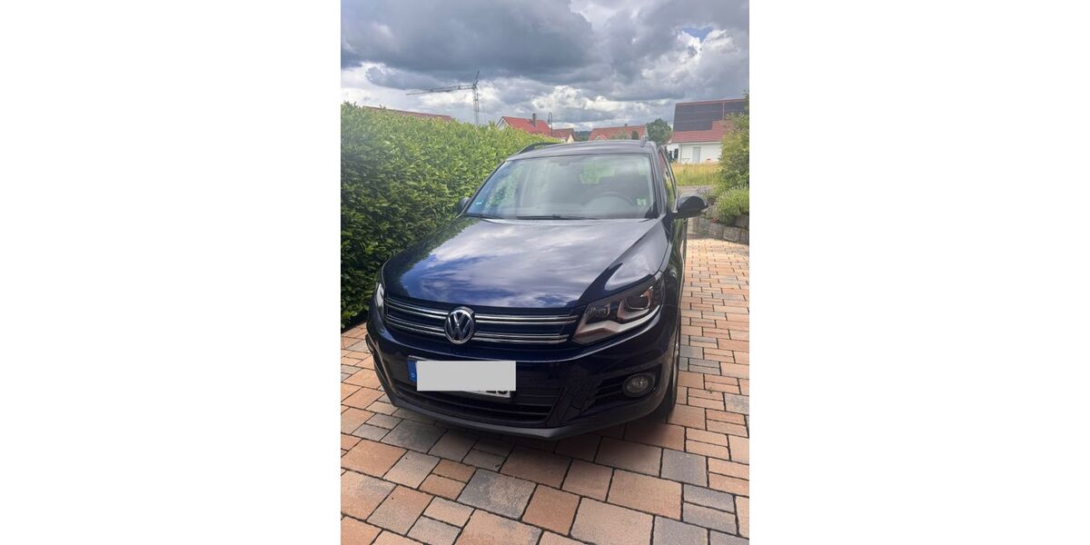 VW Tiguan 125.000 km 8.300 &euro; Staufenberg 35460