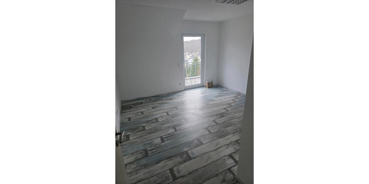 Etagenwohnung Aßlar - 3.5 Zimmer, 125 m&sup2;, 1.200&euro; | Angebot:25934592