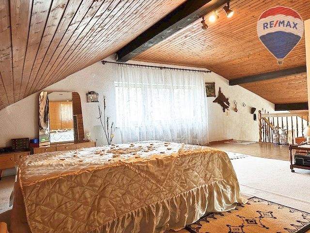Mehrfamilienhaus, Wohnhaus Runkel Schadeck - 9 Zimmer, 360 m&sup2;, 425.000&euro; | Angebot:25664422