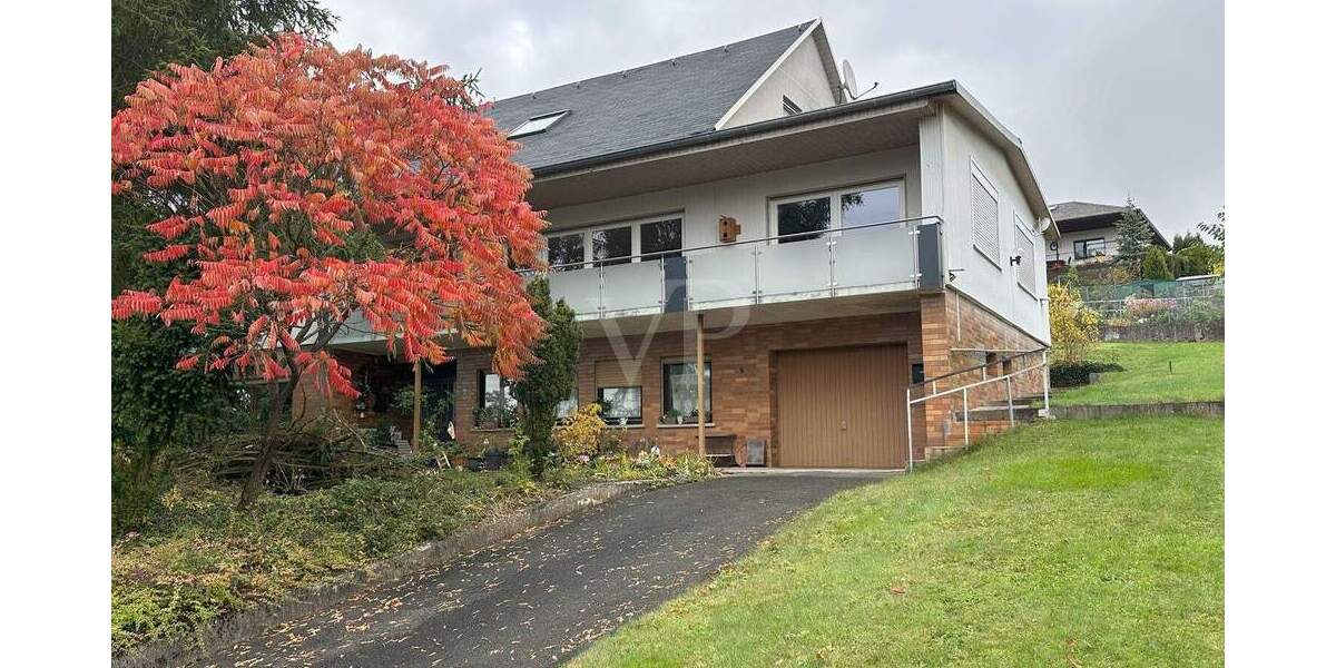 Etagenwohnung Dillenburg / Niederscheld Niederscheld - 8 Zimmer, 216 m&sup2;, 249.000&euro; | Angebot:25663177