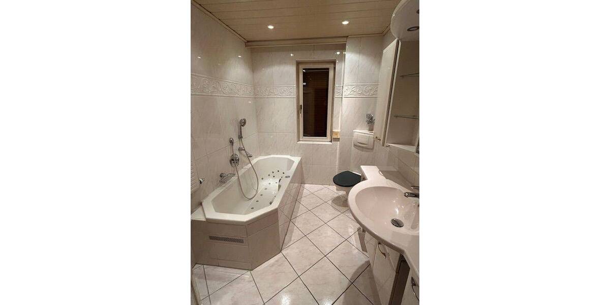 Mehrfamilienhaus, Wohnhaus Haiger Allendorf - 1 Zimmer, 450 m&sup2;, 550.000&euro; | Angebot:26142603