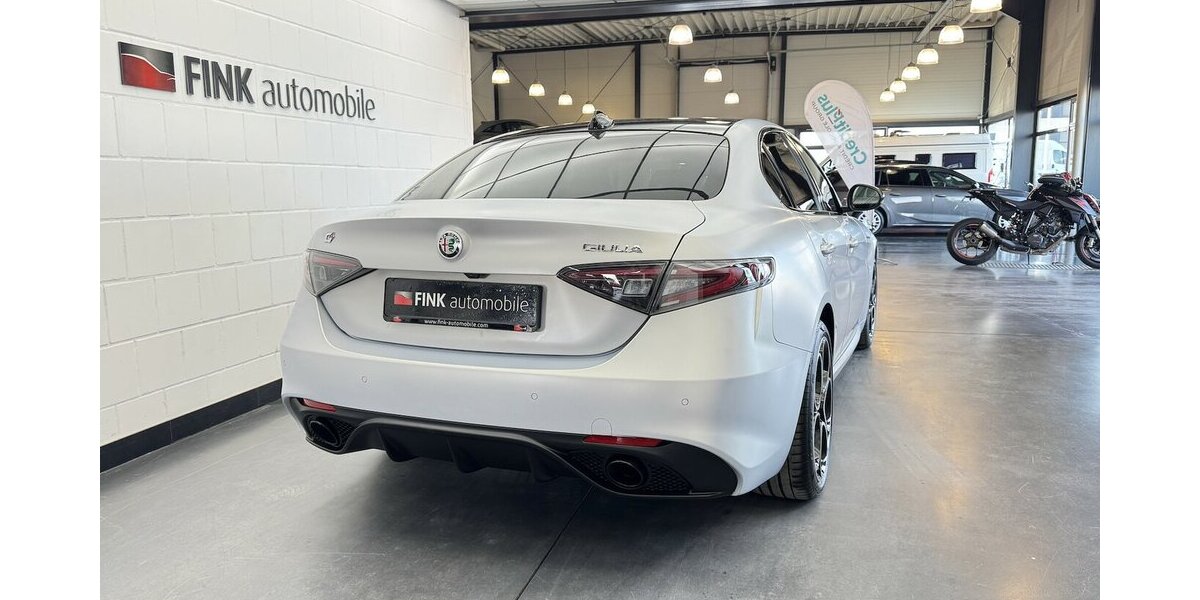 Alfa Romeo Giulia 2.0 Competizione Q4 Turbo Panoramadach 17.100 km 38.460 &euro; Lich 35423