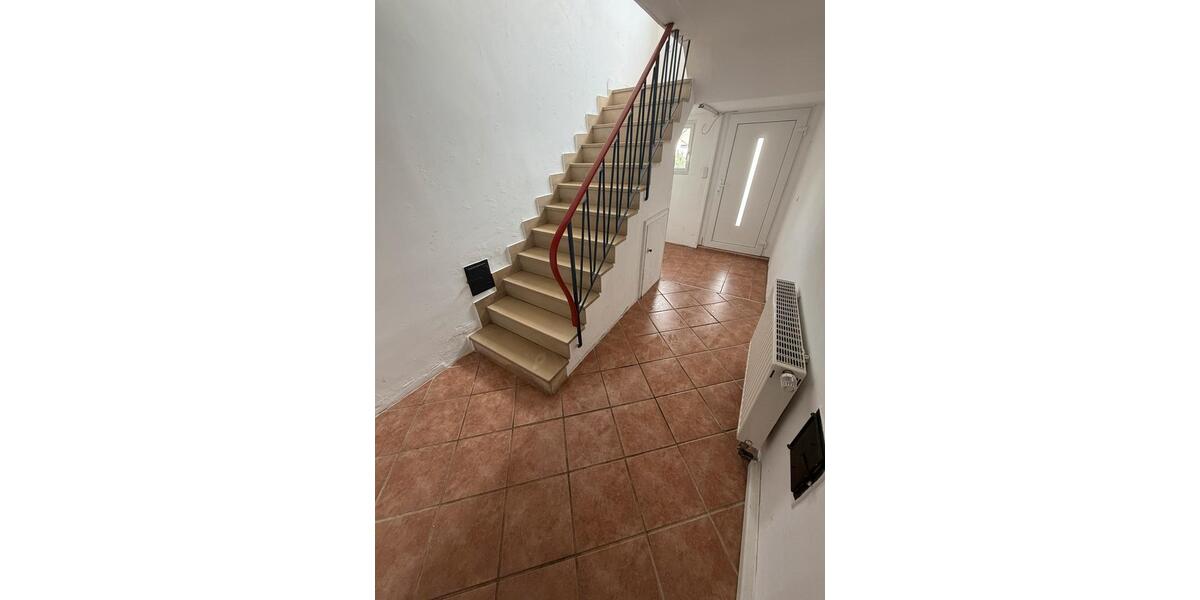 Etagenwohnung Waldbrunn (Westerwald) - 6 Zimmer, 120 m&sup2;, 960&euro; | Angebot:25905302