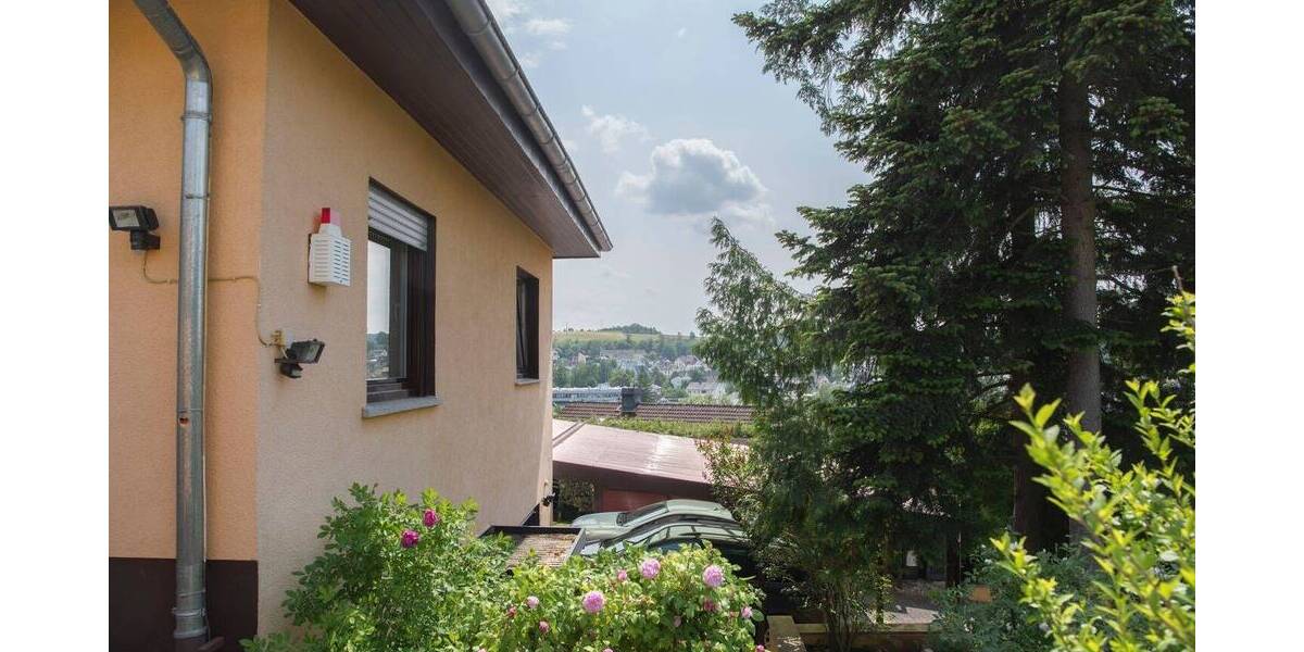 Einfamilienhaus Grävenwiesbach - 9 Zimmer, 248 m&sup2;, 495.000&euro; | Angebot:25695752