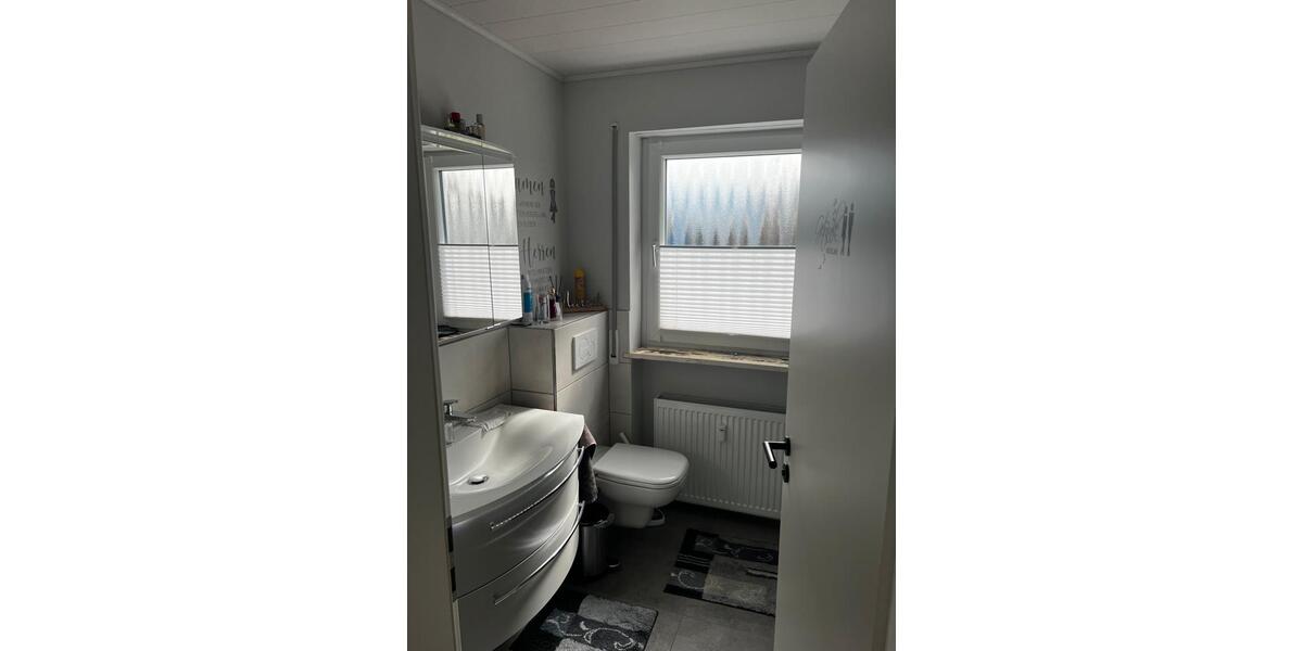 Einfamilienhaus Sinn - 9 Zimmer, 204 m&sup2;, 445.000&euro; | Angebot:26041077