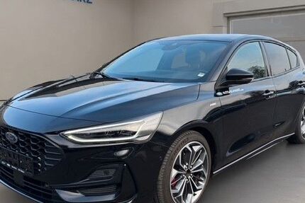 Ford Focus 29.000 km 24.980 &euro; Dillenburg 35683