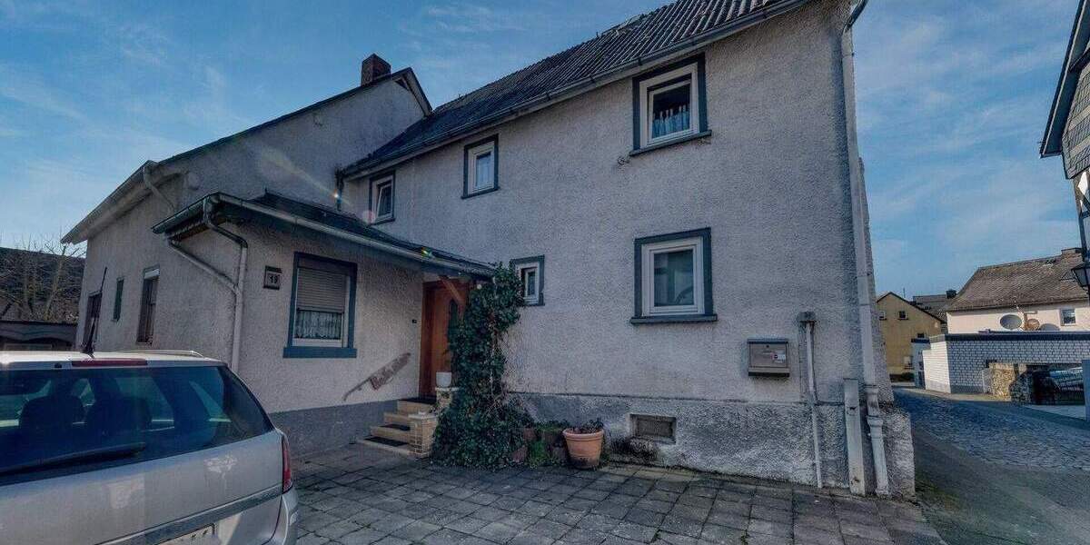 Mehrfamilienhaus, Wohnhaus Aßlar - 8 Zimmer, 186 m&sup2;, 199.000&euro; | Angebot:25697034