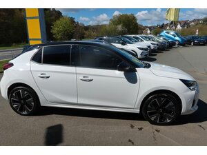 Opel Corsa F e GS Line 9.800 km 19.290 &euro; Bad Endbach 35080