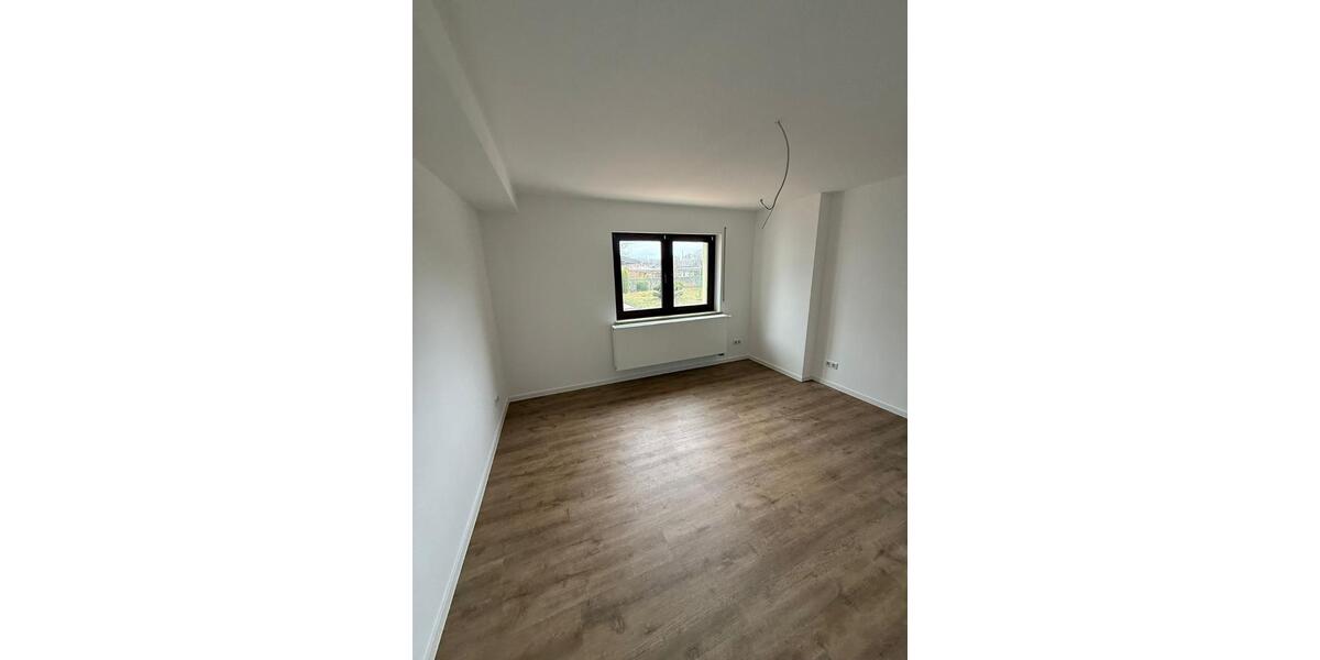 Etagenwohnung Ehringshausen - 3 Zimmer, 85 m&sup2;, 1.000&euro; | Angebot:25501536