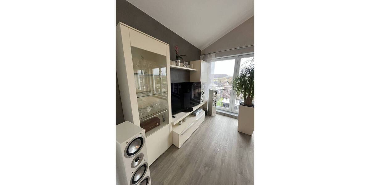 Etagenwohnung Reiskirchen Hattenrod - 7 Zimmer, 250 m&sup2;, 670.000&euro; | Angebot:26794222