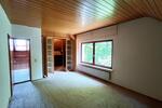 Einfamilienhaus Lollar - 9 Zimmer, 220 m&sup2;, 530.000&euro; | Angebot:26786583