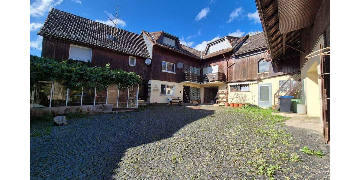Mehrfamilienhaus, Wohnhaus Grävenwiesbach Hundstadt - 8 Zimmer, 230 m&sup2;, 340.000&euro; | Angebot:25776084