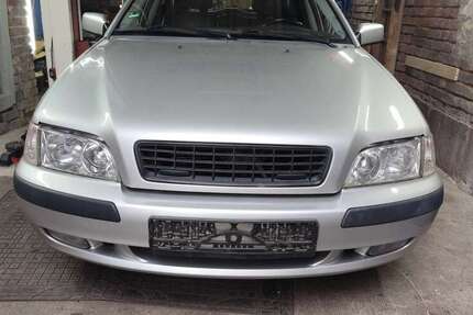 Volvo V40 224.000 km 900 &euro; Buseck 35418