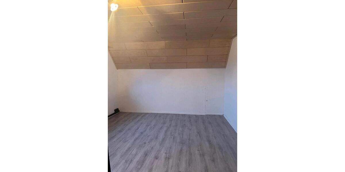 Dachgeschoßwohnung Greifenstein - 3 Zimmer, 85 m&sup2;, 750&euro; | Angebot:24514784