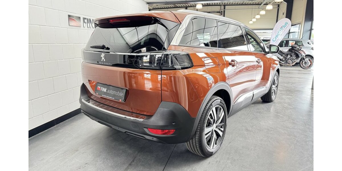Peugeot 5008 Puretech 130 Allure 1.Hand 7 Sitze Carplay 23.100 km 24.229 &euro; Lich 35423
