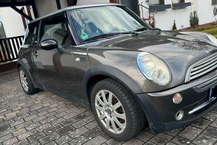 Mini Cooper 286.052 km 2.200 &euro; Gladenbach 35075