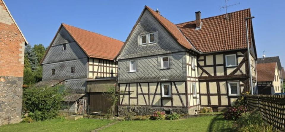 Bauernhaus, Landhaus Allendorf (Lumda) - 7 Zimmer, 178 m&sup2;, 355.000&euro; | Angebot:25352032