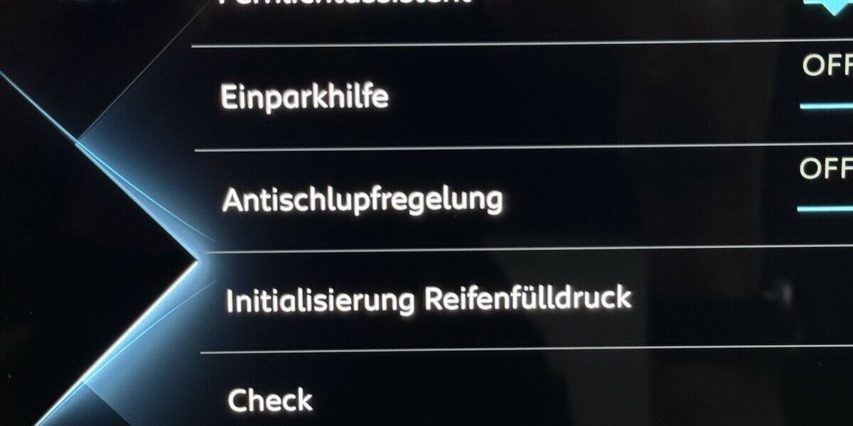 DS Automobiles DS7 Crossback 300 4x4 Performance Line 1.Hand 133.100 km 17.980 &euro; Lich 35423