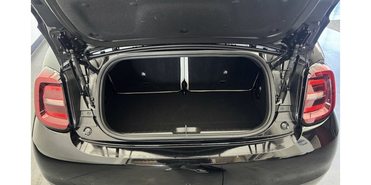 Fiat 500e La Prima by Bocelli 1.Hand Cabrio 42 kWh 25.600 km 24.490 &euro; Lich 35423