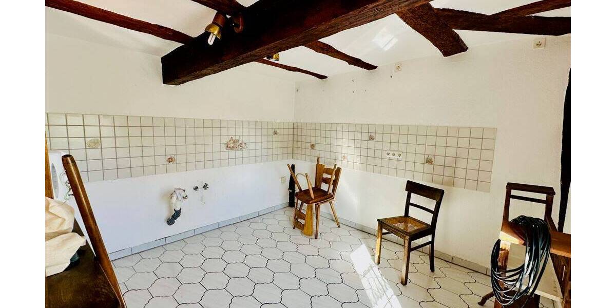 Bauernhaus, Landhaus Mittenaar Bicken - 8 Zimmer, 227 m&sup2;, 190.000&euro; | Angebot:25740426