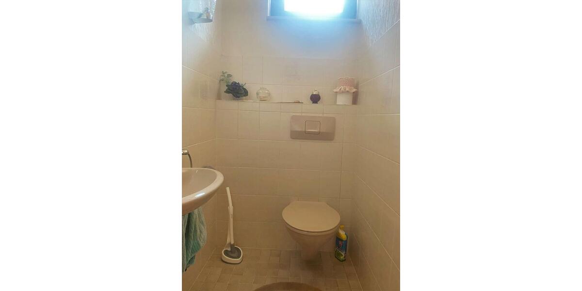 Einfamilienhaus Butzbach - 5 Zimmer, 141 m&sup2;, 1.790&euro; | Angebot:25099077